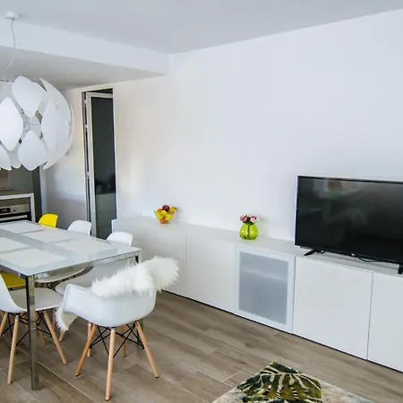 Alay & Pool 2 Bedroom Benalmadena