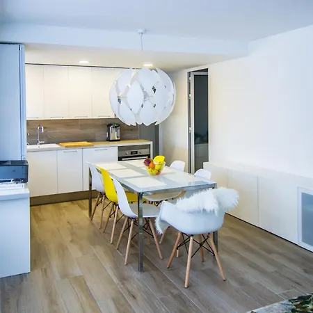Alay & Pool 2 Bedroom
