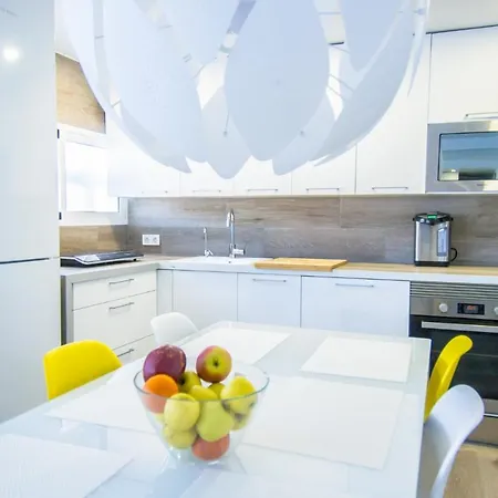Alay & Pool 2 Bedroom Benalmadena